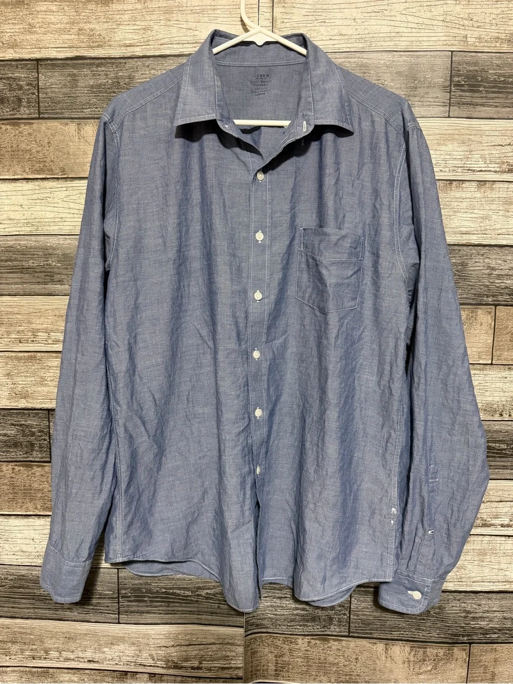J. Crew Lightweight Chambray Button Down Shirt Men’s Size L Blue 100% Cotton